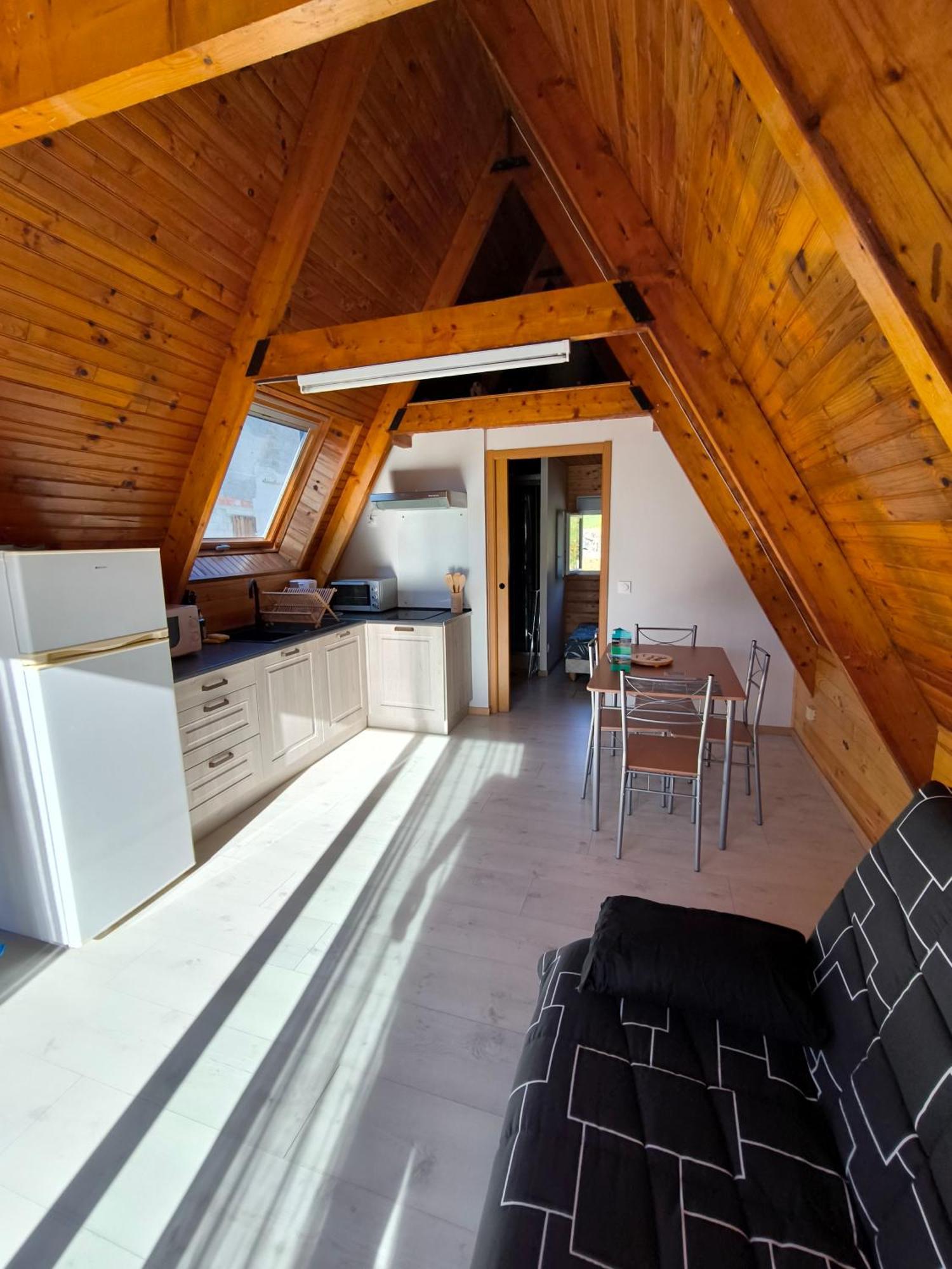 Petit Chalet Avec Terrasse Oust Room photo